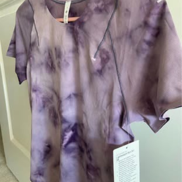 Lululemon Lightweight Run Kit Short Sleeve - Size 4 - Picture 3 of 3